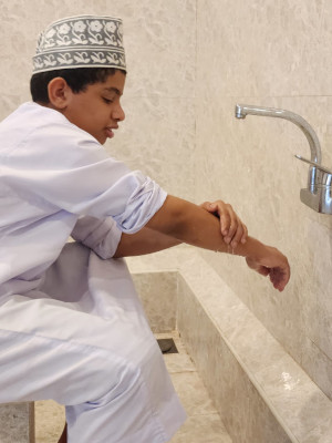 wudu setp 7: washing arms